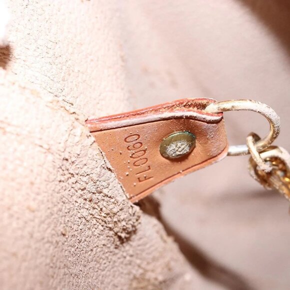 LOUIS VUITTON Monogram Bucket GM Shoulder Bag M42236 LV Auth 137051 - Picture 11 of 16